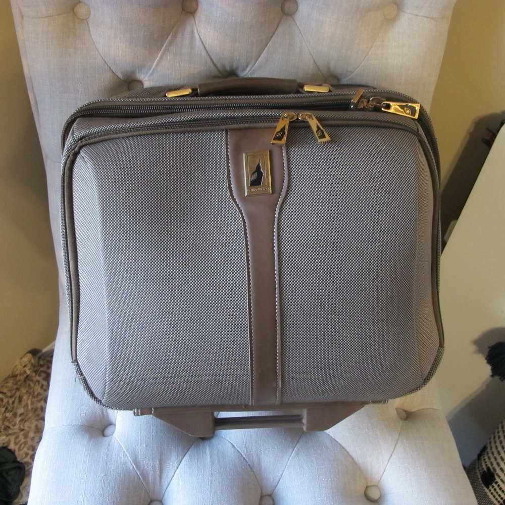 London Fog Business Office Travel Labtop Luggage Bag with Extender Handle GUC - Picture 2 of 10